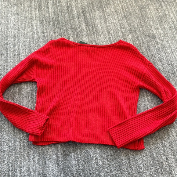 V-Neck Rib Knit Sweater - Picture 7 of 8